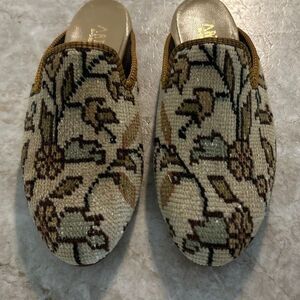 Artemis Handmade Kilm Turkish Mules